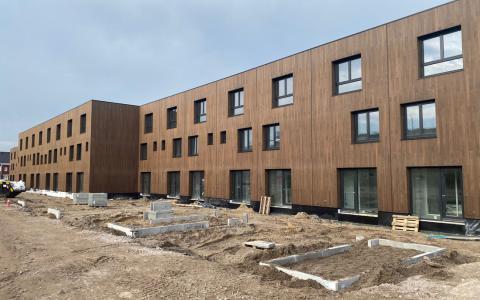 Houten woningen Switi 3 van BPD in Amsterdam Zuidoost