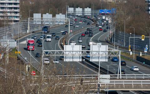 Het Schinkelkwartier met spoor- en autowegen