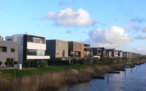 Steeds meer miljoenenwoningen op IJburg. Foto: Grote Rieteiland, Remi Mathis