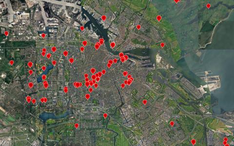 De kaart van gemeente Amsterdam met monumenten en beschermde stadsgezichten, aangewezen tussen 2021-205
