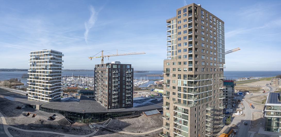 Hoogbouw bij Marina Muiderzand in Almere