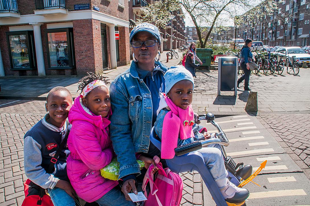 April 2013, buurtbezoek in de Akbarbuurt