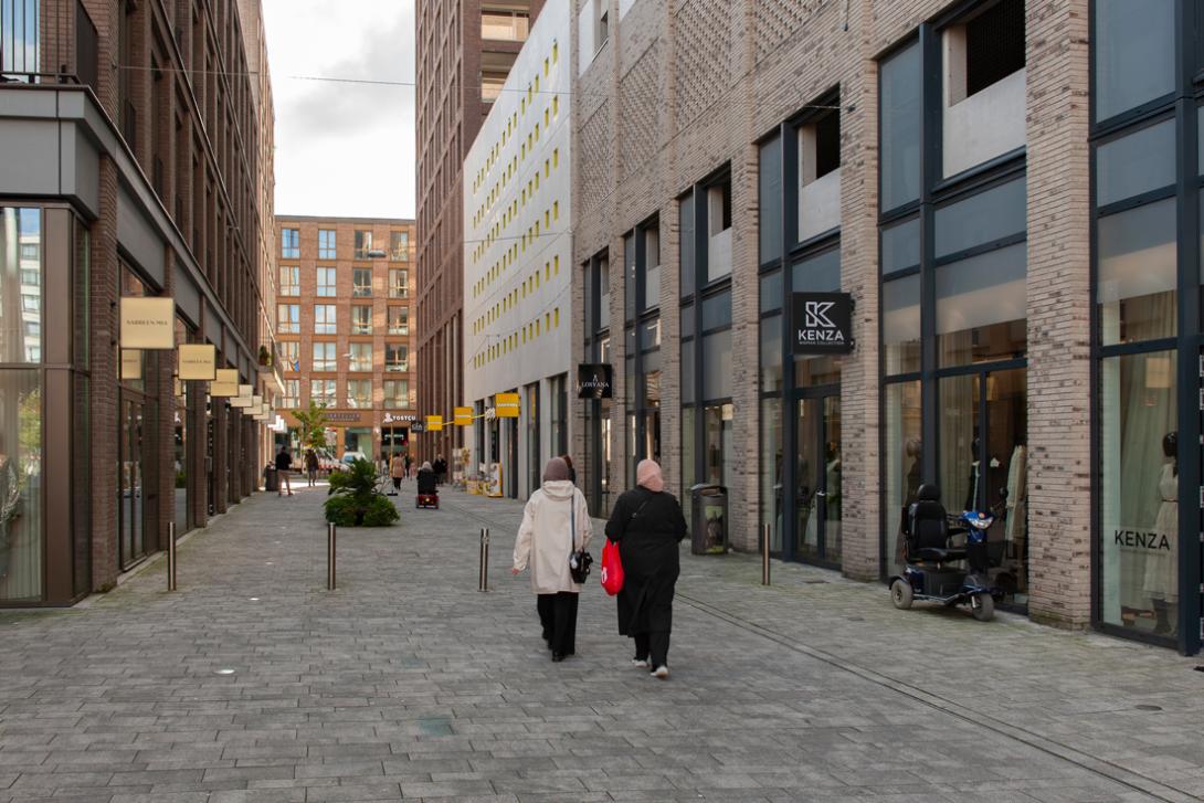 Amsterdam Nieuw-West Osdorperplein. Foto Hans van der Vliet