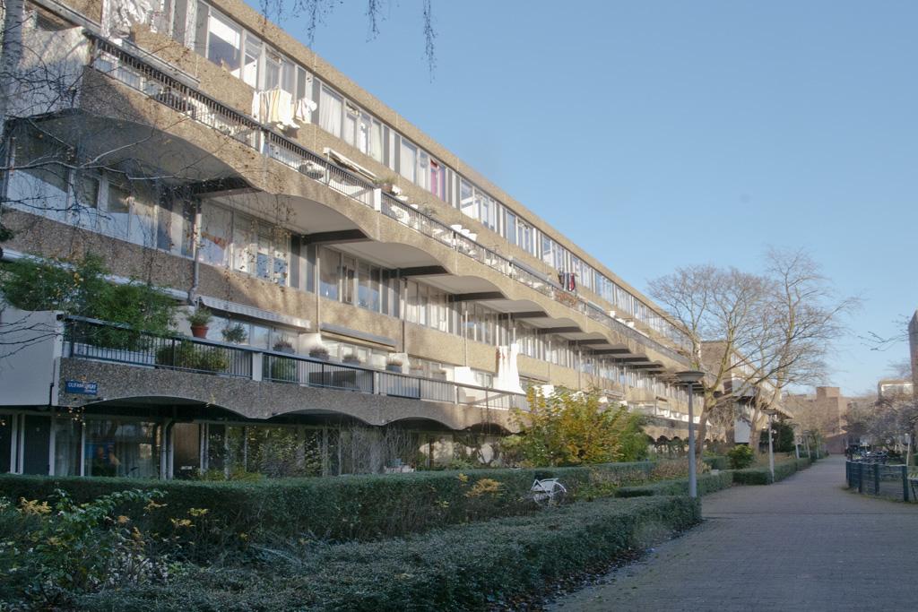 Corporatiewoningen op Kattenburg.