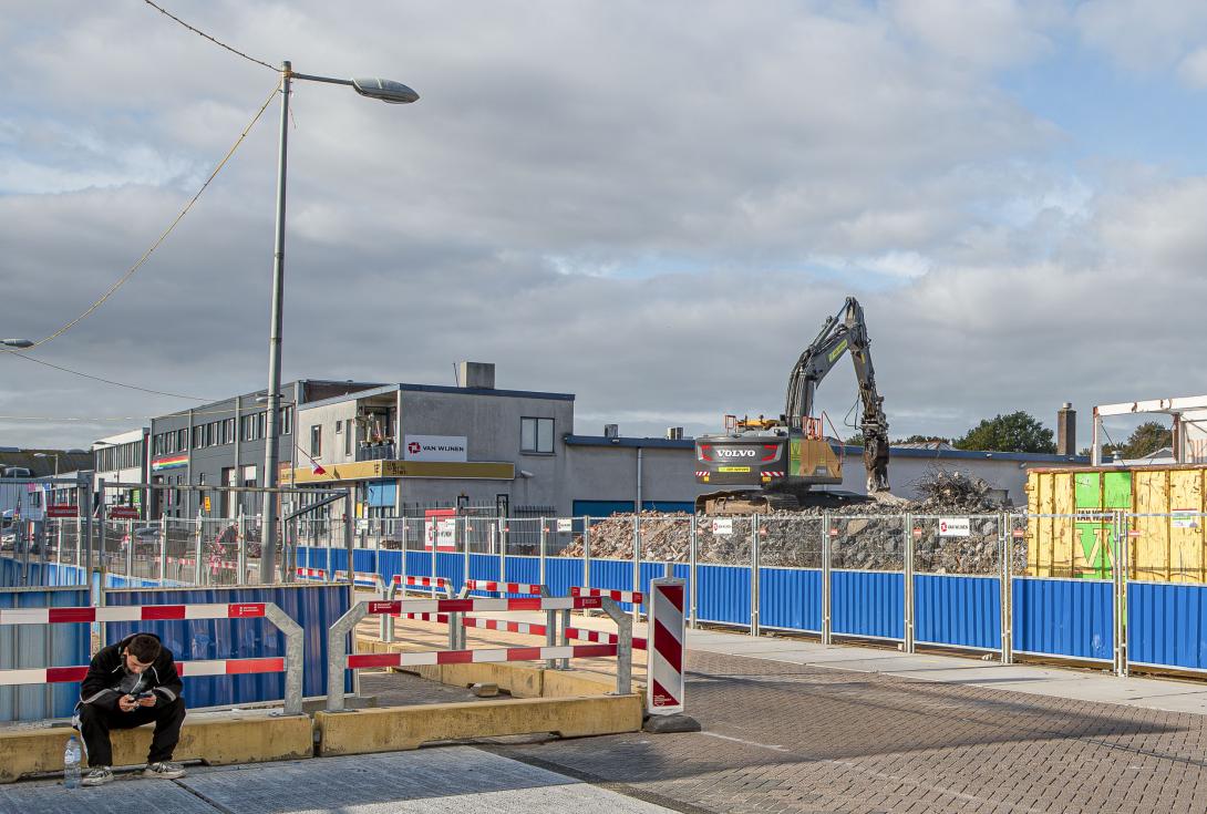 Sloop voor Nieuwbouw langs de Klaprozenweg  bij de voormalige Febo aan de Slijpersweg. 