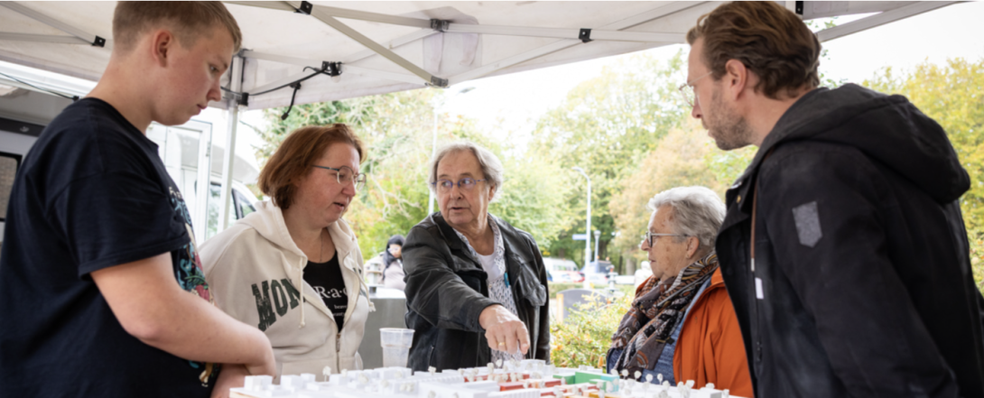 Bewonersbijeenkomst Oranjebuurt, foto via Ymere