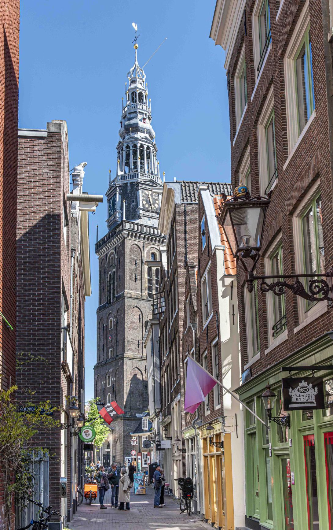 Sint Annenkwartier met de Zuiderkerk op de achtergrond